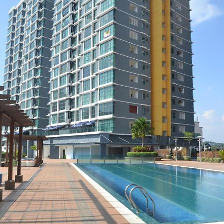 Vista Alam Studio Units - Pool, Food Court Shah Alam Exterior photo