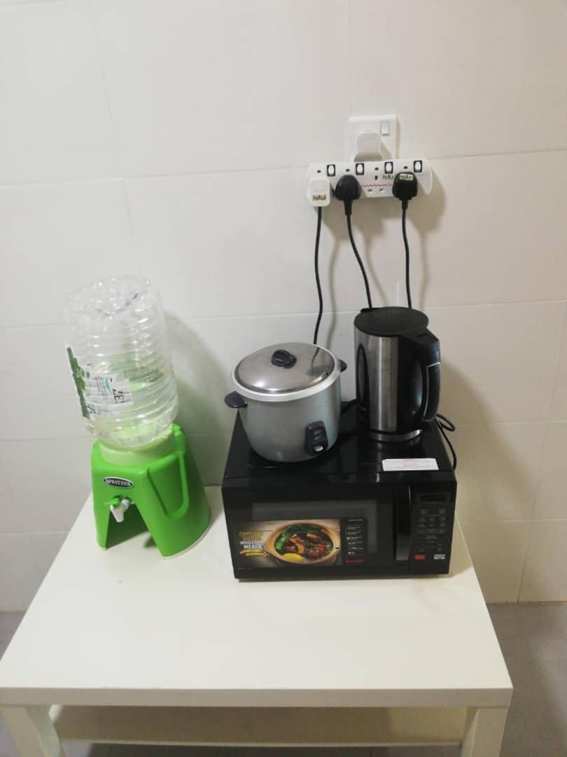 Vista Alam Studio Units - Pool, Food Court Shah Alam Room photo