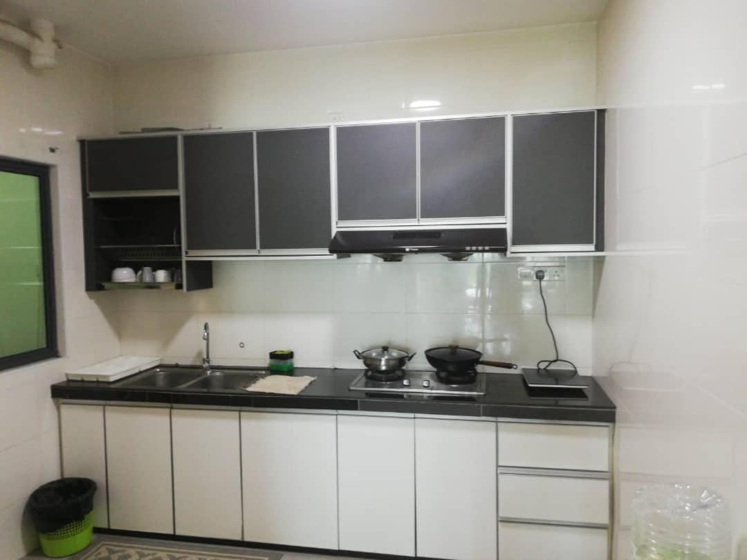 Vista Alam Studio Units - Pool, Food Court Shah Alam Room photo