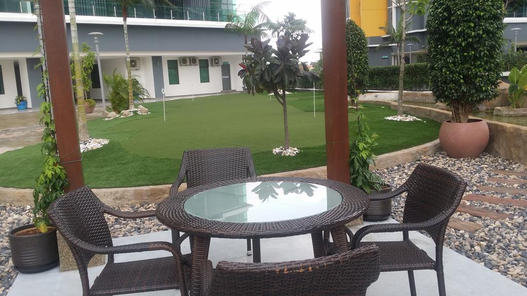 Vista Alam Studio Units - Pool, Food Court Shah Alam Exterior photo