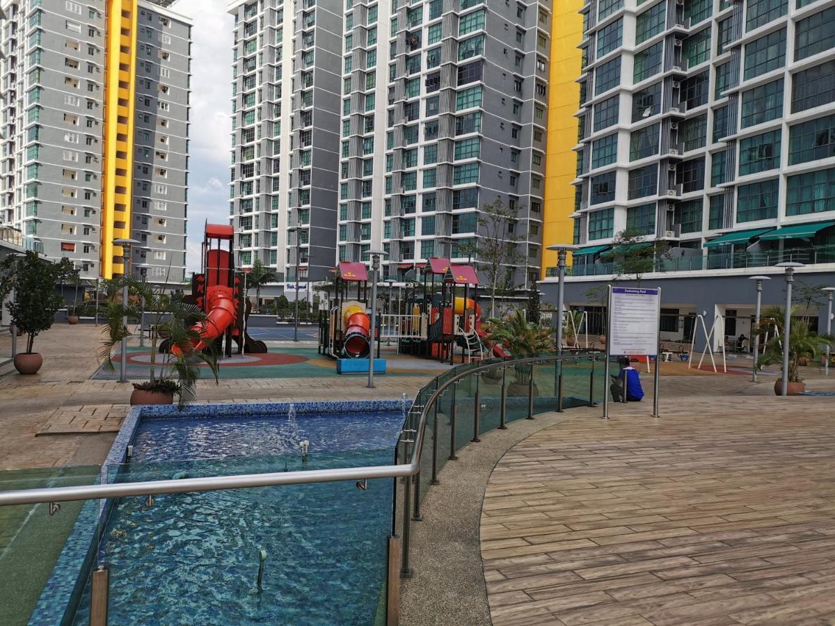 Vista Alam Studio Units - Pool, Food Court Shah Alam Exterior photo