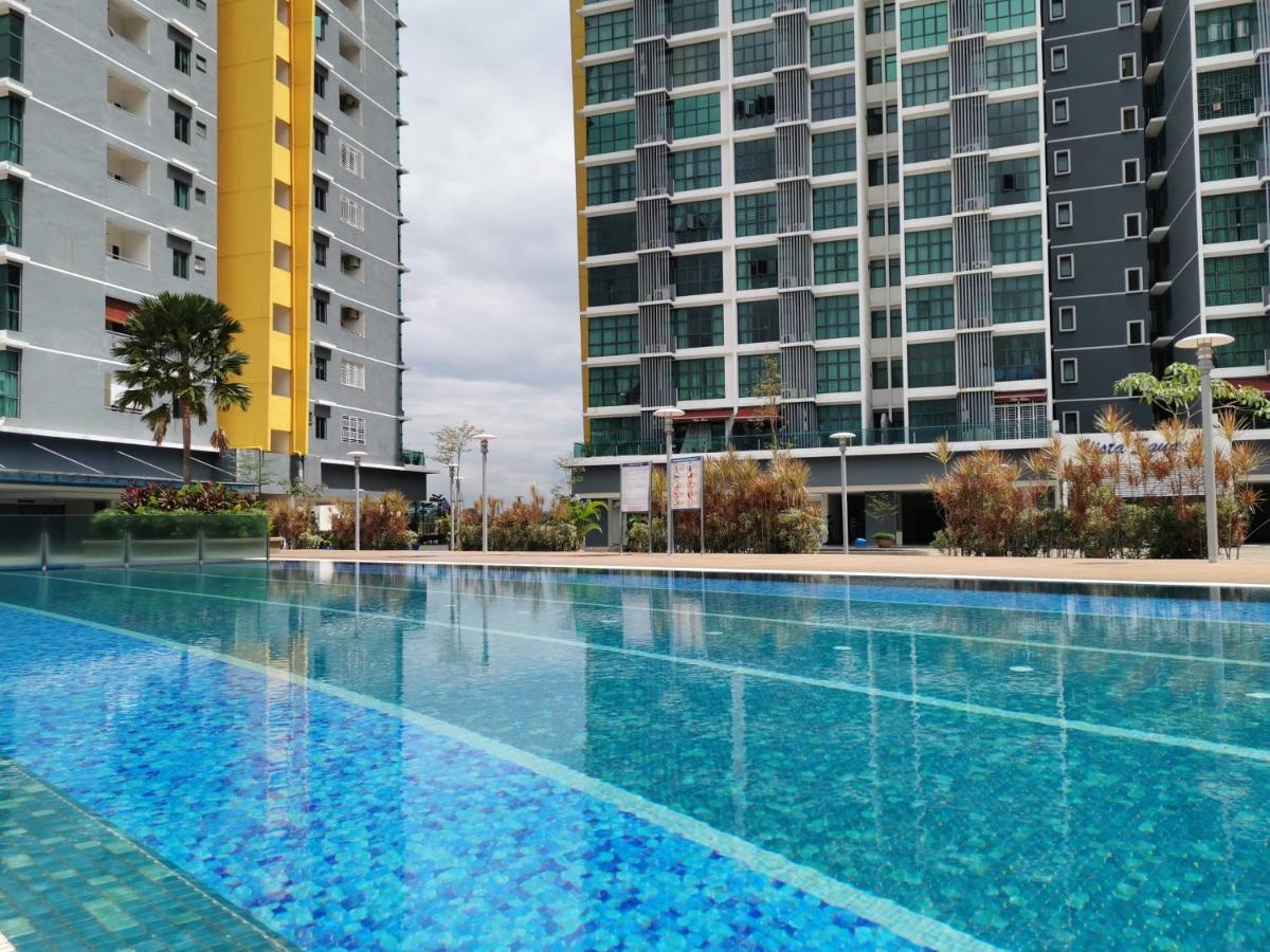 Vista Alam Studio Units - Pool, Food Court Shah Alam Exterior photo